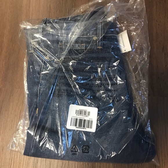 Banana Republic - Picture 1 of 4